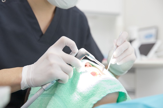 歯科治療で感じる痛みは治療前の麻酔